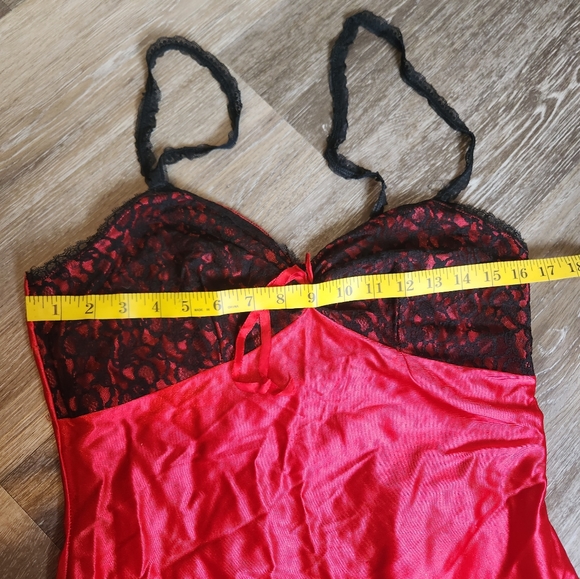 Pretty red vintage Darling night gown - Picture 9 of 12
